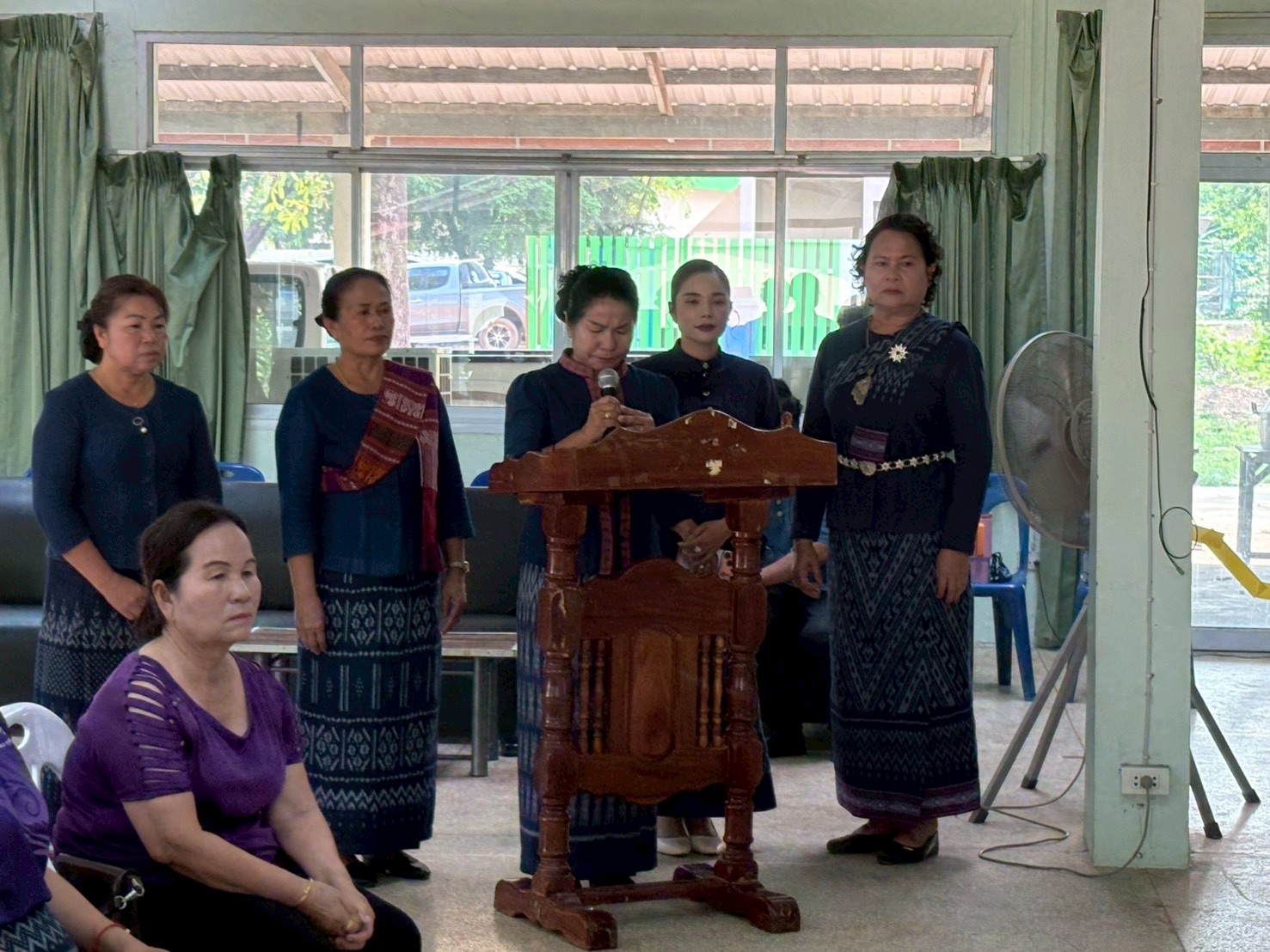 พช.กุสุมาลย์ : ดำเนินโครงการอบรมเพิ่มศักยภาพองค์กรสตรีและพัฒนาอาชีพสตรี