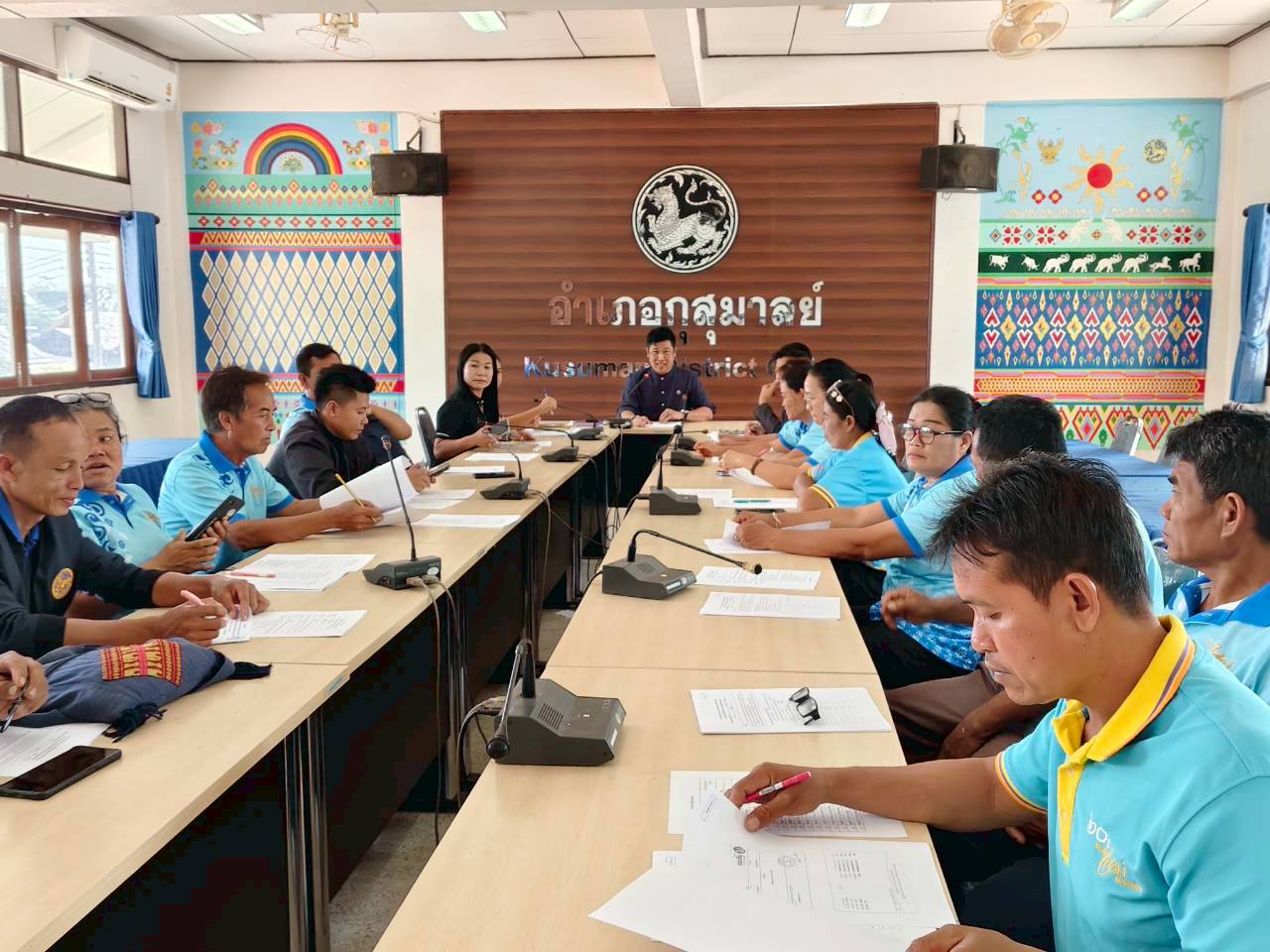 พช.กุสุมาลย์ : ดำเนินการประชุมคณะกรรมการเครือข่ายกองทุนแม่ของแผ่นดินระดับอำเภอ