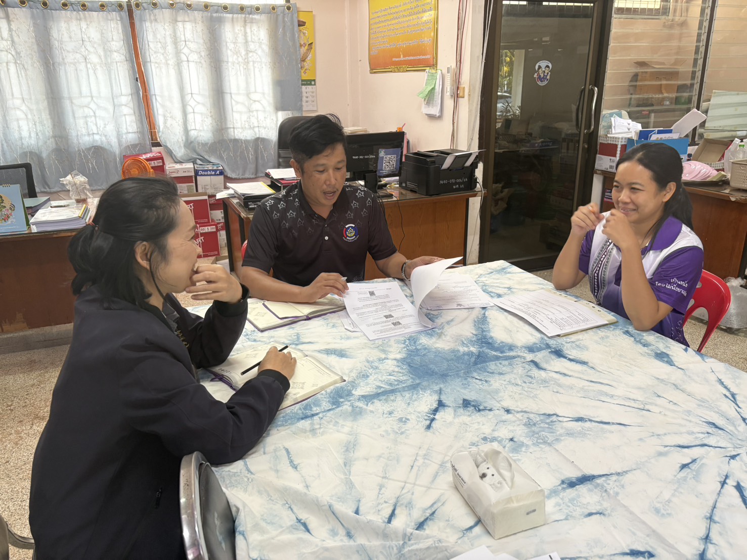 พช.กุสุมาลย์ จ.สกลนคร : จัดประชุมขับเคลื่อนงานสำนักงานประจำเดือนเมษายน 2569