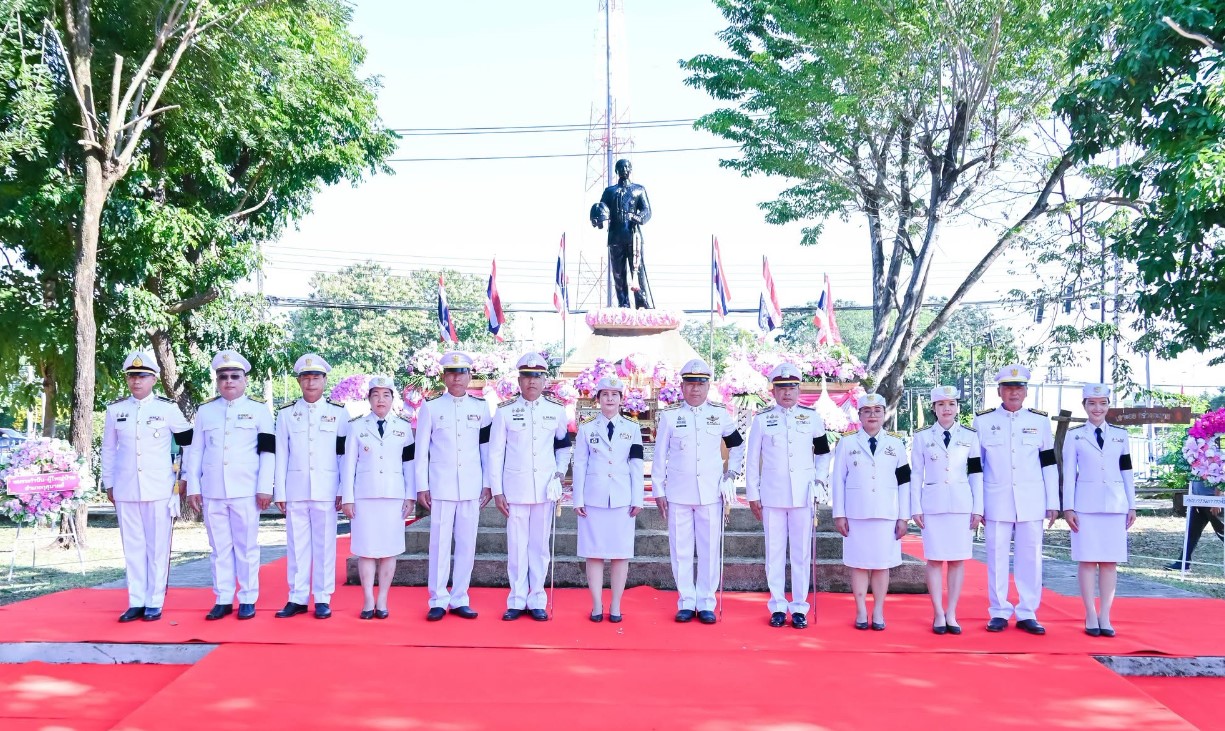 สำนักงานพัฒนาชุมชนอำเภอกุสุมาลย์ : ร่วมพิธีวางพวงมาลา เนื่องในวันปิยะมหาราช 23 ตุลาคม 2569()