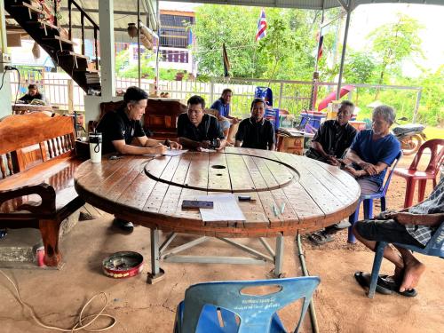 สำนักงานพัฒนาชุมชนอำเภอกุสุมาลย์ จังหวัดสกลนคร : ลงพื้นที่ติดตามการดำเนินงานโครงการแก้ไขปัญหาความยากจน(กข.คจ.) บ้านโพนแพง หมู่ที่ 6 ตำบลโพธิไพศาล อำเภอกุสุมาลย์ จังหวัดสกลนคร